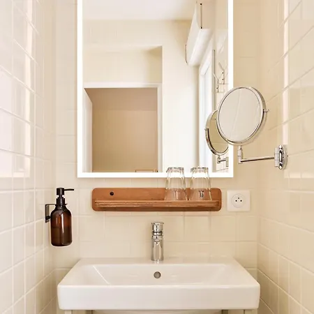 מלון Alfred Centre Wilson - Renove 3*